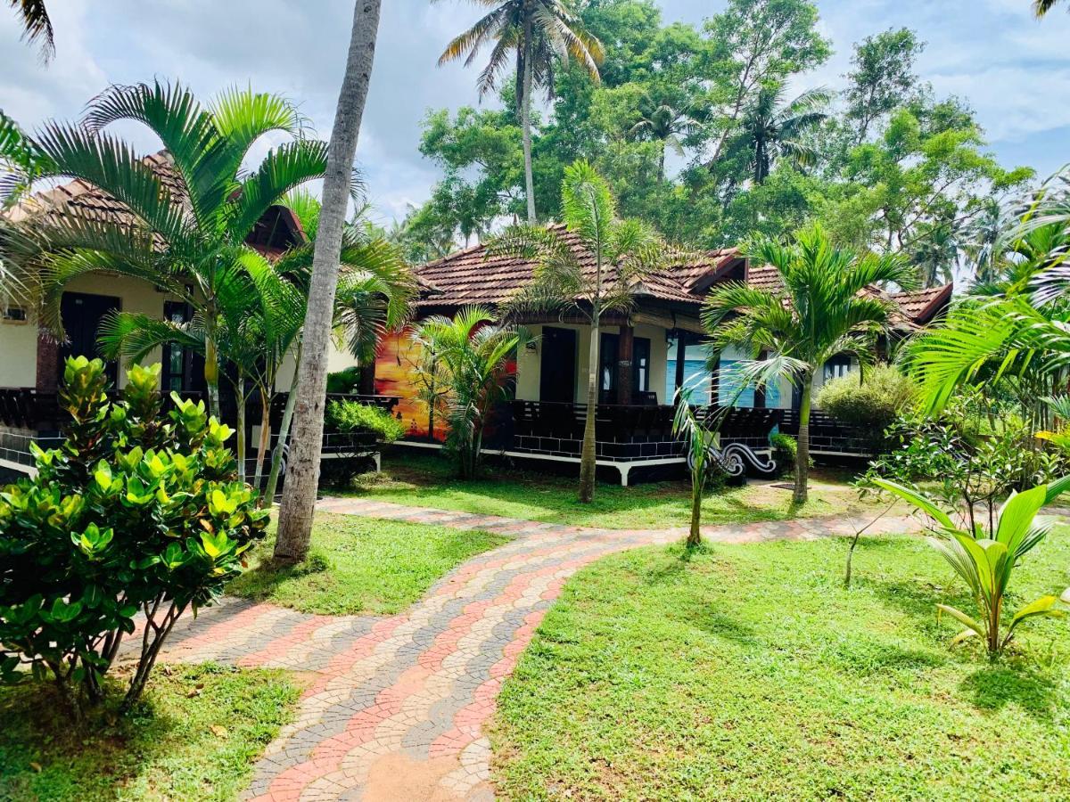 Resort Maadathil 3*